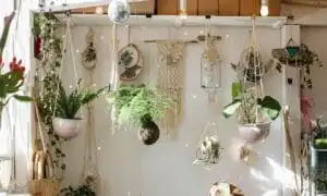 Top 10 Macetas Colgantes para Balcones Pequeños y Modernos